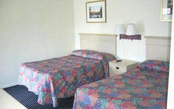 Surrey Motel Оттава Экстерьер фото